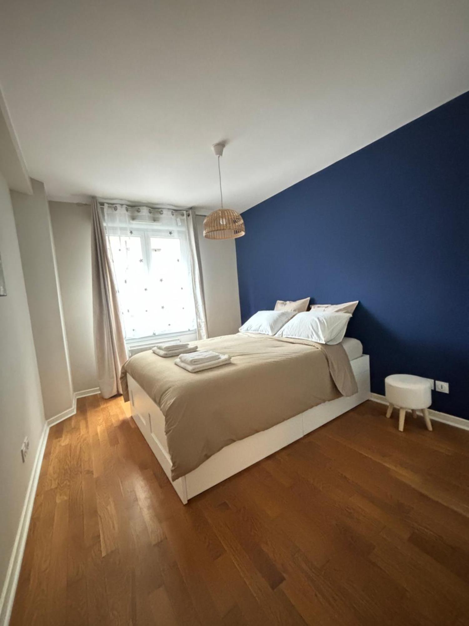 Douceur Lyonnaise, Villeurbanne Exterior foto